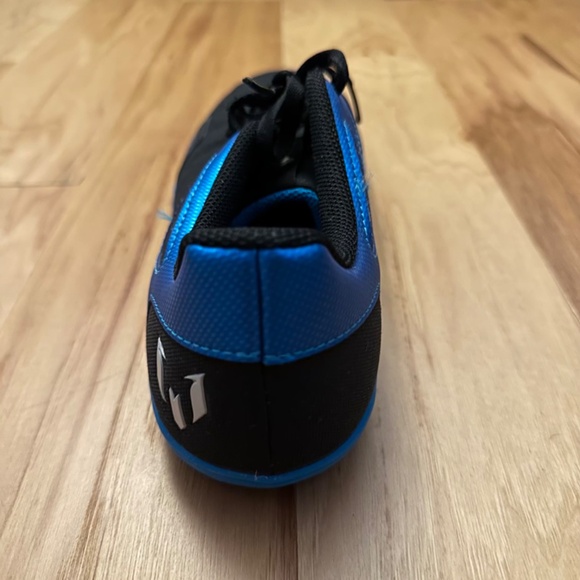 Men’s Adidas Sala - Black color - Shoe size 8 1/2 - Picture 4 of 5